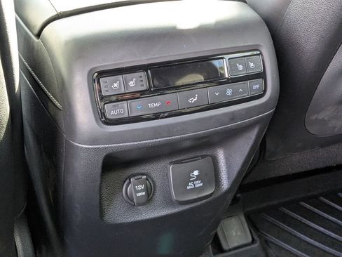 Used 2025 Hyundai Palisade Calligraphy image 17