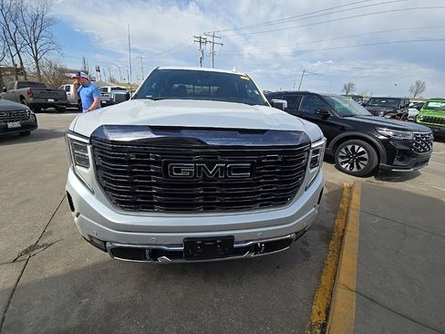 Used 2024 GMC Sierra 1500 Denali Ultimate AWD/4WD image 12