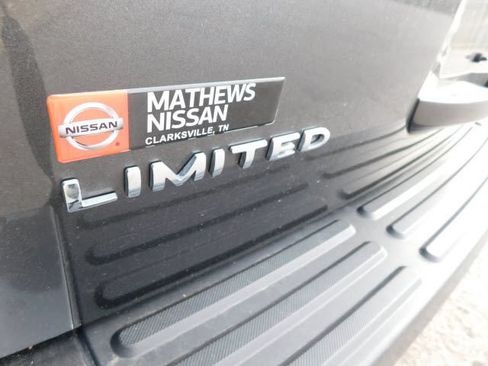 Used 2017 Ford Expedition Limited w/ Equipment Group 301A AWD/4WD image 30