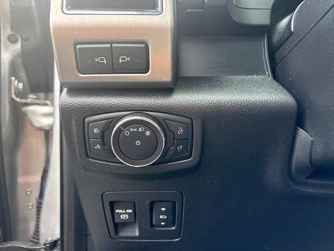 Used 2018 Ford F150 Platinum w/ Equipment Group 701A Luxury AWD/4WD image 12