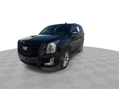 Certified 2020 Cadillac Escalade Luxury w/ Escalade Sport Edition image 4