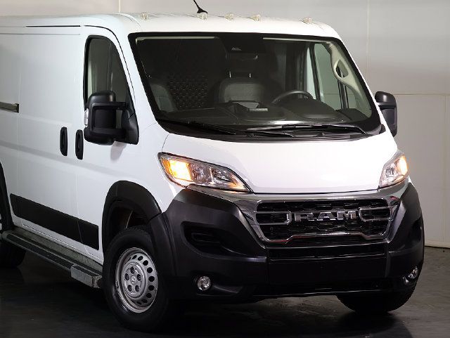 Used 2025 RAM ProMaster 2500 w/ U-Haul Equipment Group FWD image 6