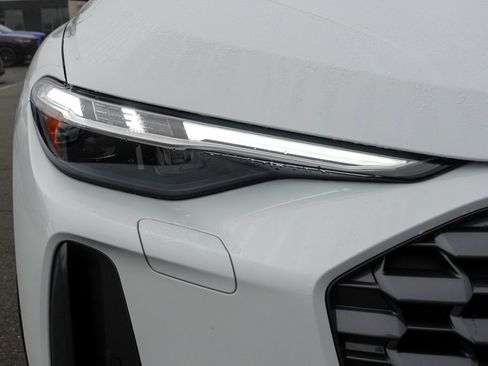 Used 2025 Audi Q5 Premium Plus w/ Premium Plus image 4