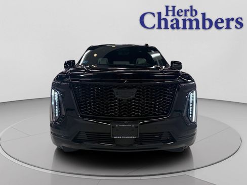 Certified 2025 Cadillac Escalade ESV Sport Platinum image 4