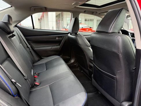 Used 2018 Toyota Corolla XSE image 12