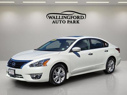 Used 2015 Nissan Altima 2.5 SV w/ Convenience Package