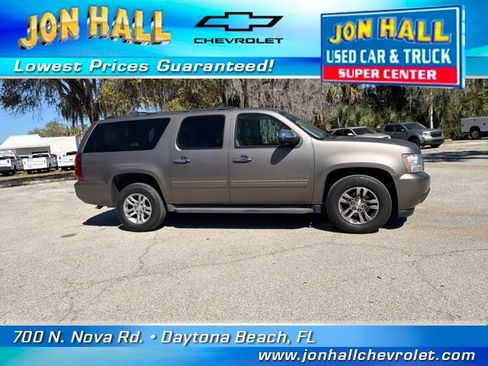 Used 2013 Chevrolet Suburban LT image 15