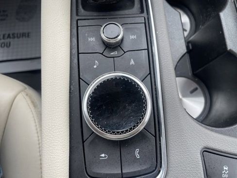 Used 2020 Cadillac XT5 Premium Luxury image 31