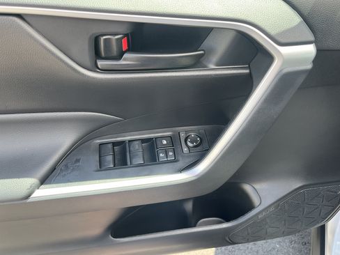 Certified 2024 Toyota RAV4 LE AWD/4WD image 13