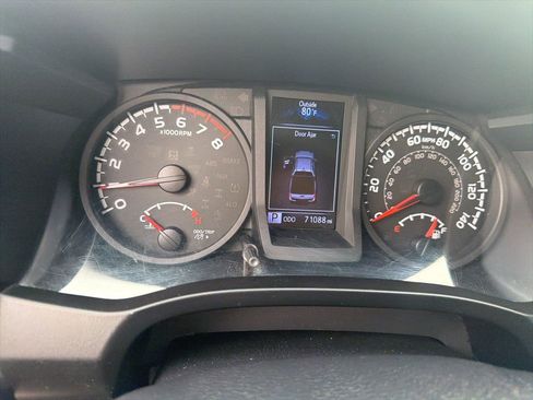 Used 2019 Toyota Tacoma SR w/ SR Convenience Package image 11