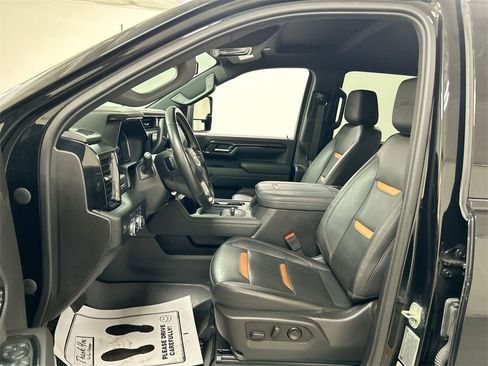 Used 2024 GMC Sierra 2500 AT4 w/ Snow Plow Prep/Camper Package image 9