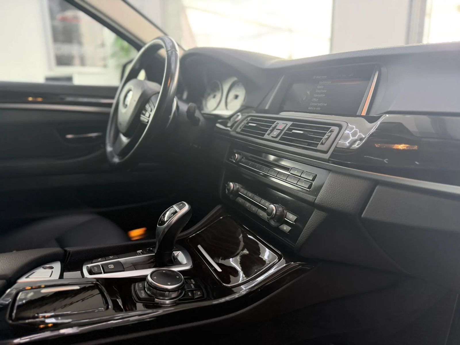 Used 2016 BMW 528i xDrive Sedan AWD/4WD image 12