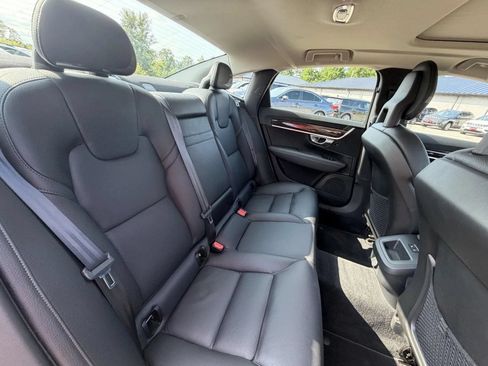 Used 2017 Volvo S90 T6 Momentum w/ Climate Package AWD/4WD image 16