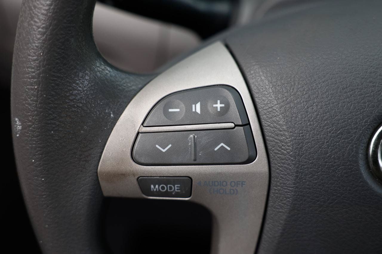 Used 2011 Toyota Camry LE FWD image 24
