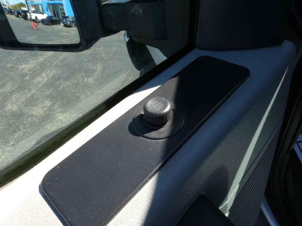Used 2015 Ford F250 XL w/ Power Equipment Group AWD/4WD image 23