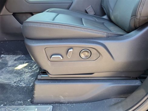 New 2025 GMC Sierra 2500 Denali w/ Denali Reserve Package image 12