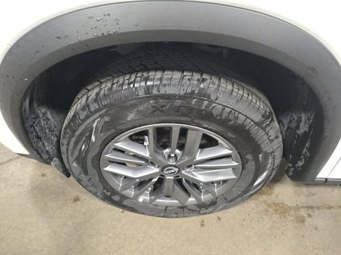 Used 2023 Nissan Rogue S image 10