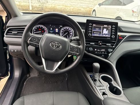 Used 2022 Toyota Camry LE image 13