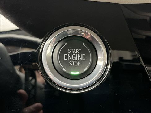 Certified 2025 Buick Envision Avenir AWD/4WD image 21