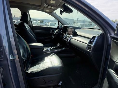 Used 2021 Kia Sorento SX AWD/4WD image 24