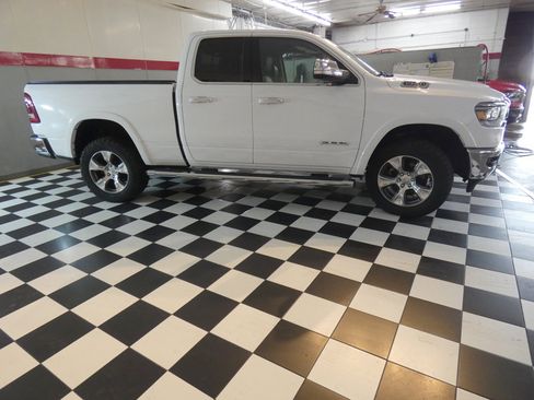 Used 2021 RAM 1500 Laramie AWD/4WD image 4