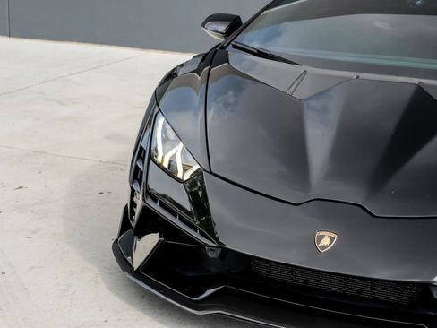 Used 2024 Lamborghini Huracan Tecnica image 28