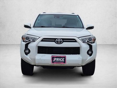 Used 2022 Toyota 4Runner SR5 Premium w/ Moonroof Package RWD image 2
