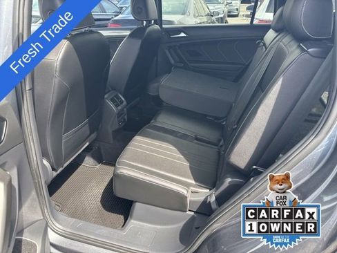 Used 2022 Volkswagen Tiguan SE R-Line FWD image 9