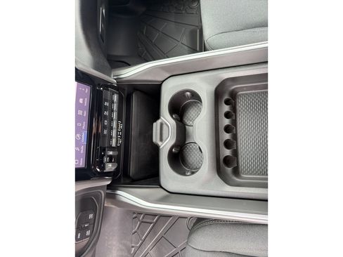 Certified 2025 RAM 2500 Big Horn AWD/4WD image 18