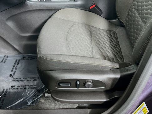 Used 2018 Chevrolet Equinox LT image 18