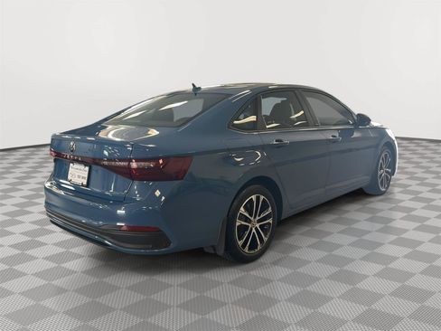 Used 2025 Volkswagen Jetta Sport FWD image 5