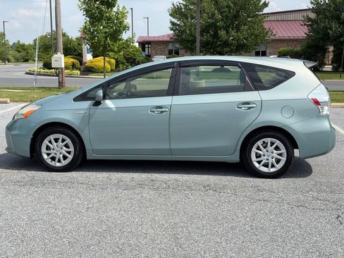 Used 2014 Toyota Prius V Three FWD image 4