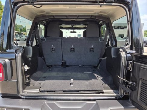 Used 2023 Jeep Wrangler Unlimited Sport AWD/4WD image 30