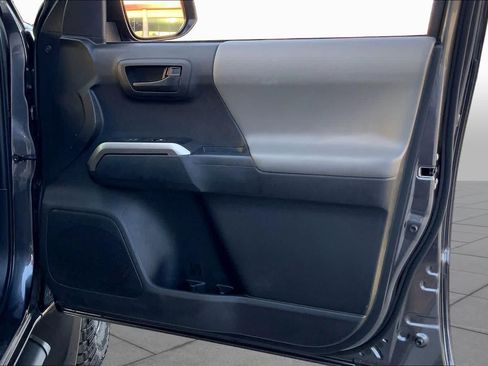 Used 2023 Toyota Tacoma SR5 RWD image 21