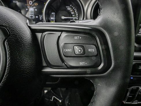 Used 2023 Jeep Wrangler Unlimited w/ Convenience Group image 20