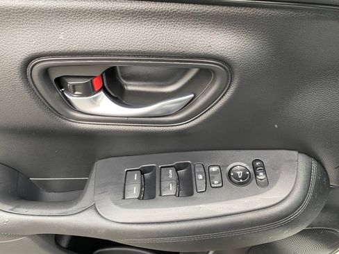 Used 2024 Honda HR-V LX image 13