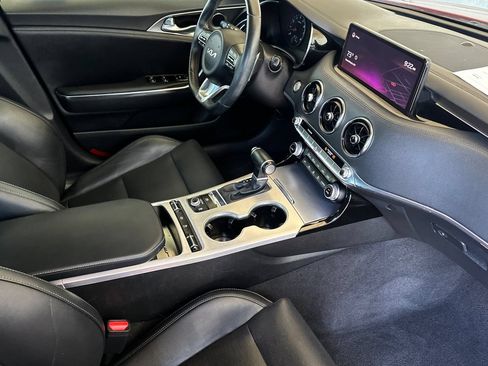 Used 2022 Kia Stinger GT1 RWD image 16