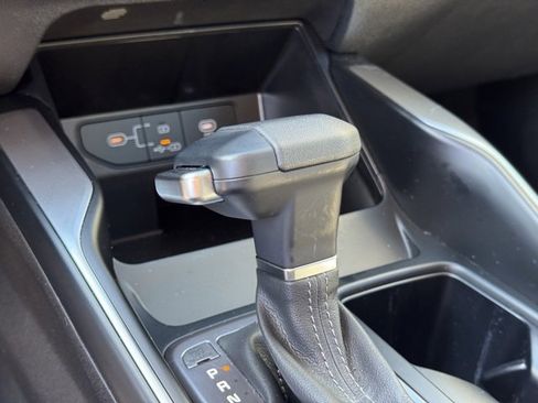 Certified 2025 Kia Sorento LX image 25