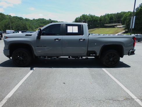 Used 2024 Chevrolet Silverado 2500 LT w/ Z71 Sport Edition AWD/4WD image 6