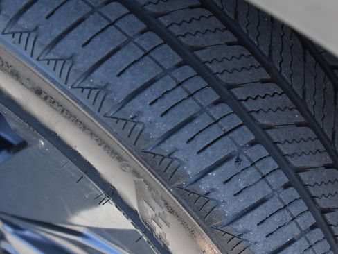 Used 2025 Volkswagen Taos S image 11