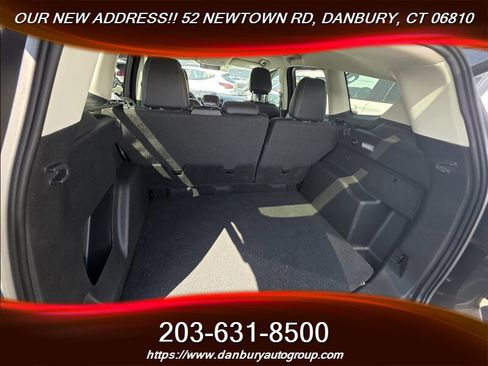 Used 2019 Ford Escape SEL AWD/4WD image 4