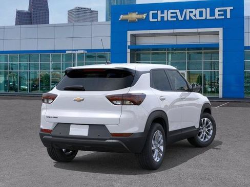 New 2026 Chevrolet TrailBlazer LS w/ LS Convenience Package FWD image 4