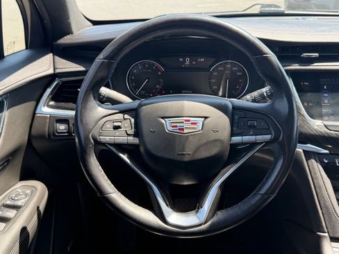 Used 2022 Cadillac XT6 Premium Luxury FWD image 43