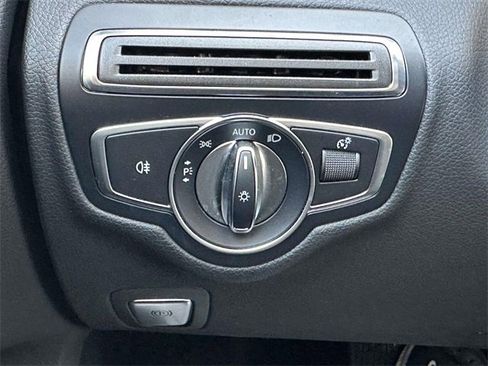 Used 2018 Mercedes-Benz C 300 4MATIC Sedan image 27