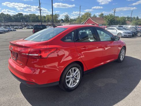 Used 2017 Ford Focus SE image 8