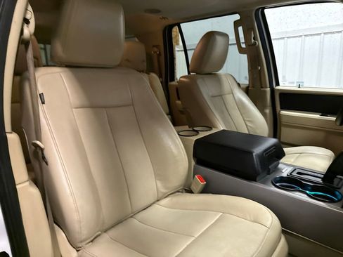 Used 2017 Ford Expedition EL XLT w/ Equipment Group 202A image 26