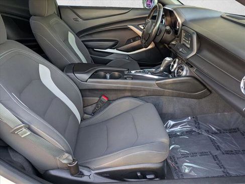 Used 2018 Chevrolet Camaro LT image 17
