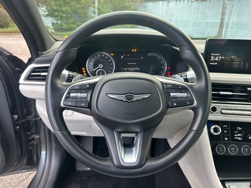 Used 2025 Genesis G70 2.5T image 23