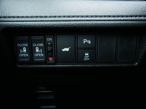 New 2026 Honda Odyssey Touring image 21