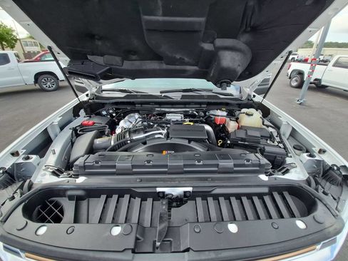 Certified 2022 Chevrolet Silverado 2500 High Country w/ Technology Package AWD/4WD image 28
